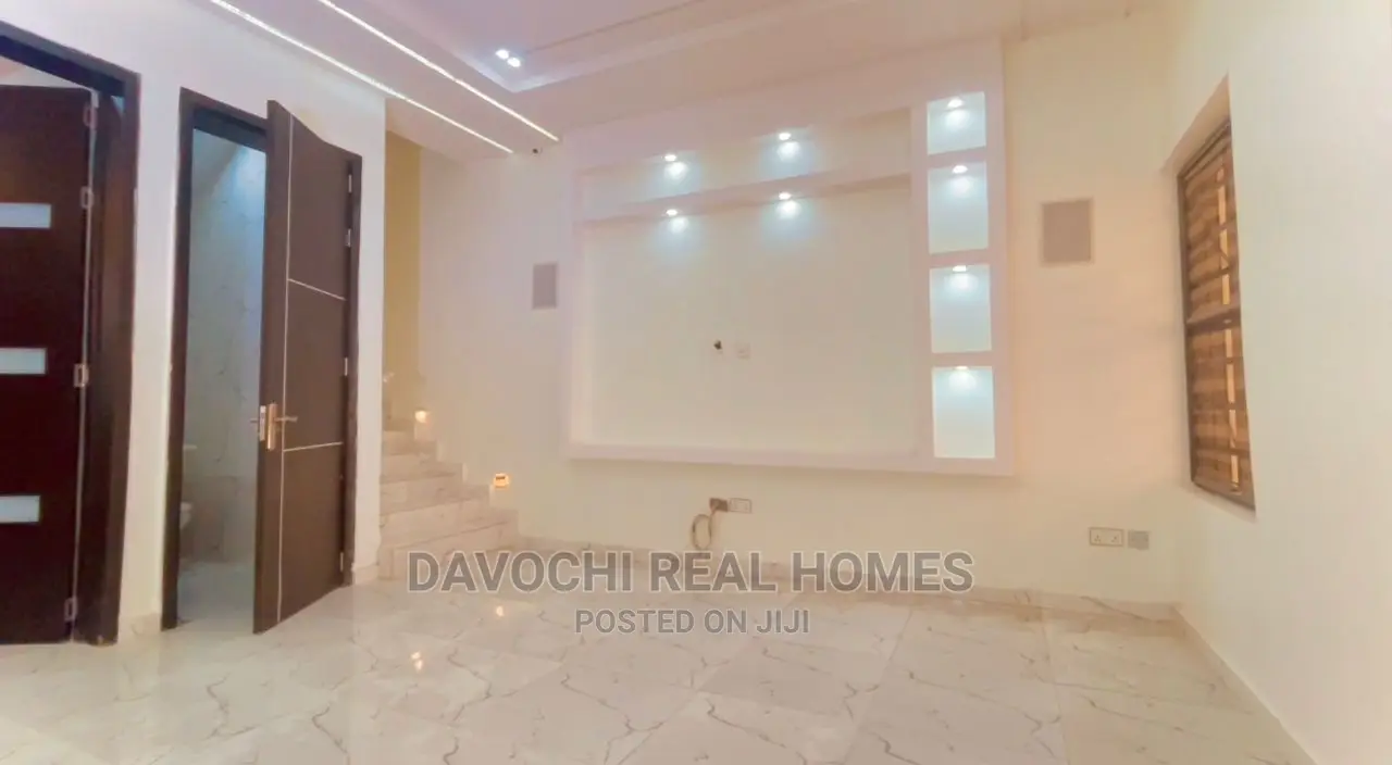 4bdrm Duplex in Ikota Villa Estate, Lekki for rent in Lekki