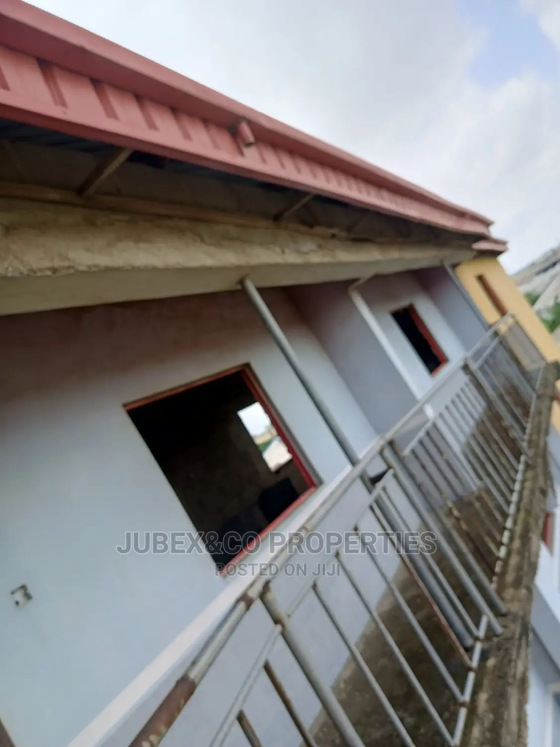 10bdrm Block of Flats in Veepee Avenue, Ado-Odo/Ota for sale in Ado-Odo/Ota