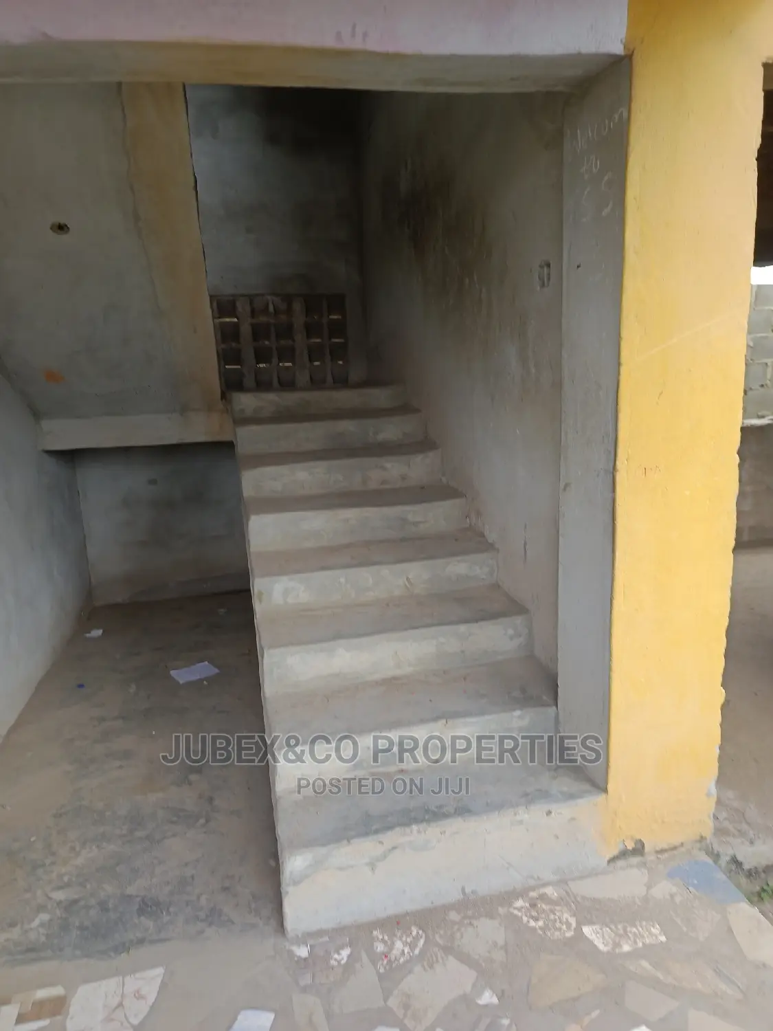 10bdrm Block of Flats in Veepee Avenue, Ado-Odo/Ota for sale in Ado-Odo/Ota