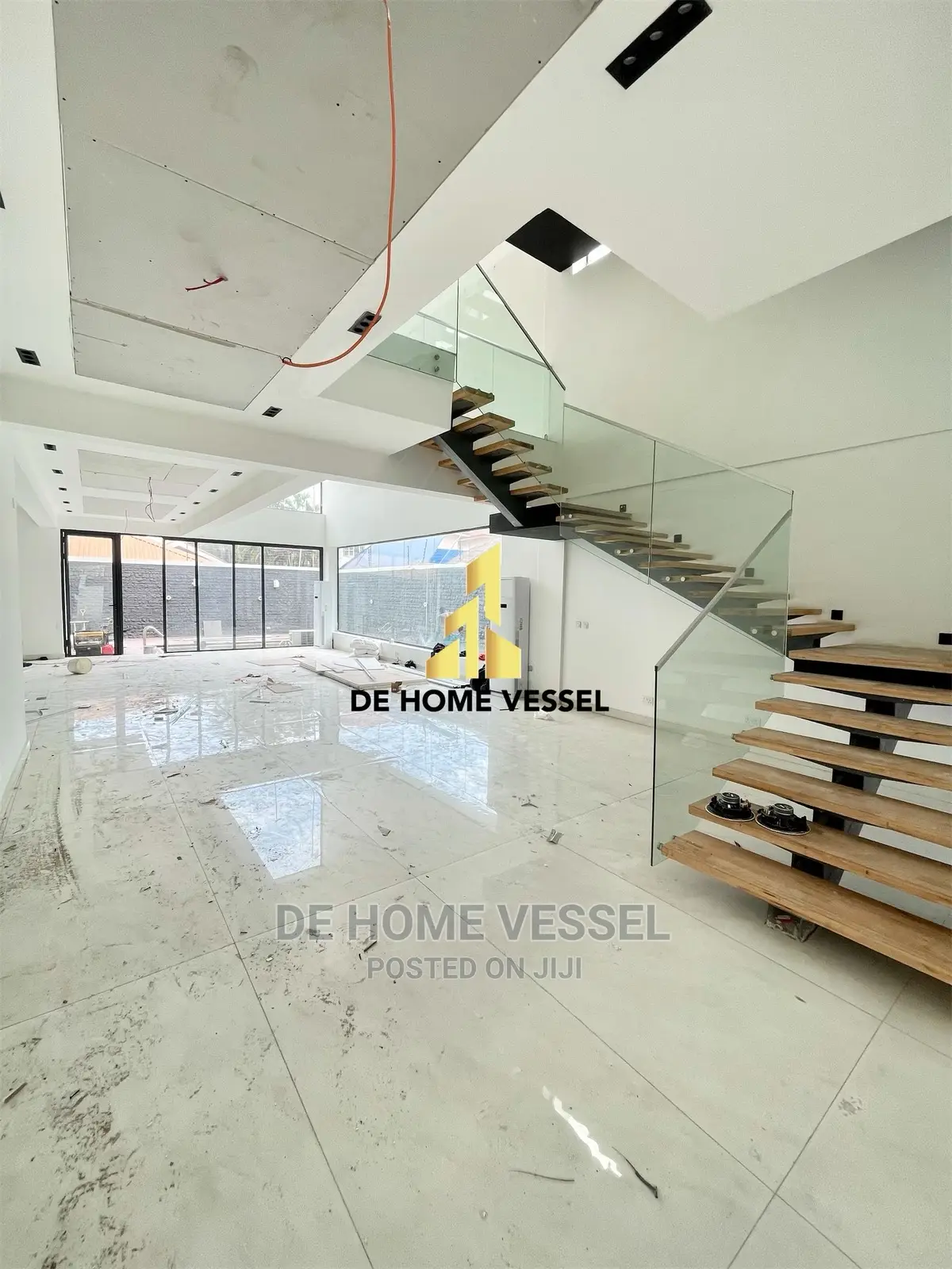 5bdrm Duplex in Lekki Phase 1 for sale in Lekki Phase 1