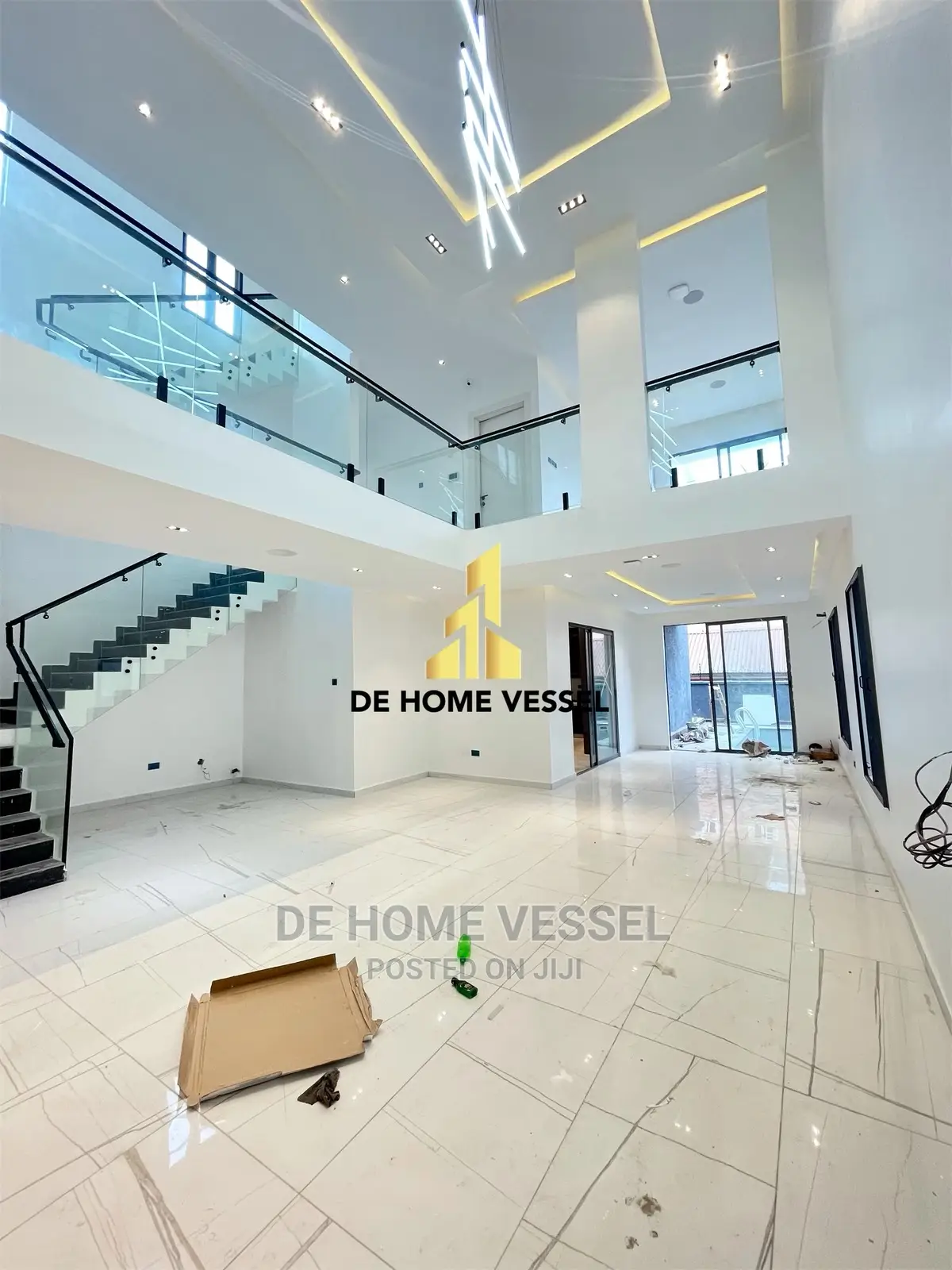 5bdrm Duplex in Lekki Phase 1 for sale in Lekki Phase 1
