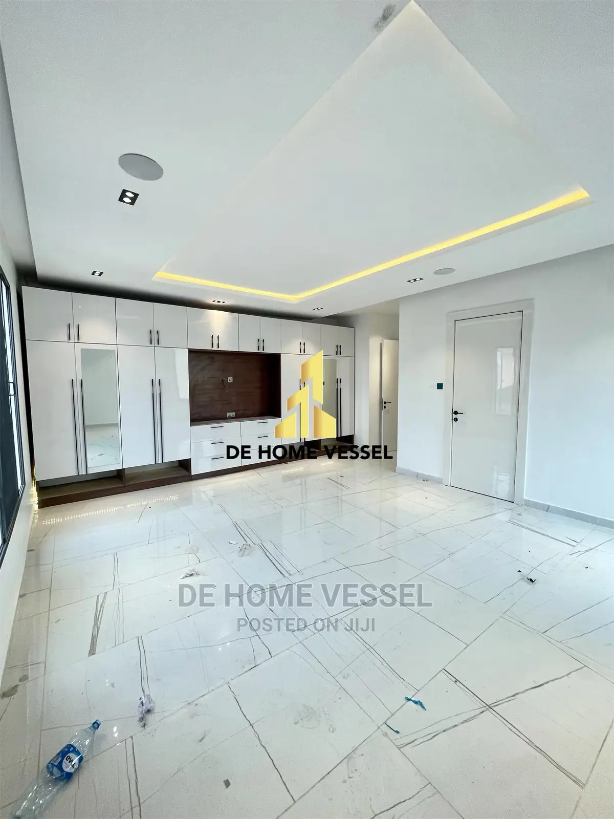 5bdrm Duplex in Lekki Phase 1 for sale in Lekki Phase 1