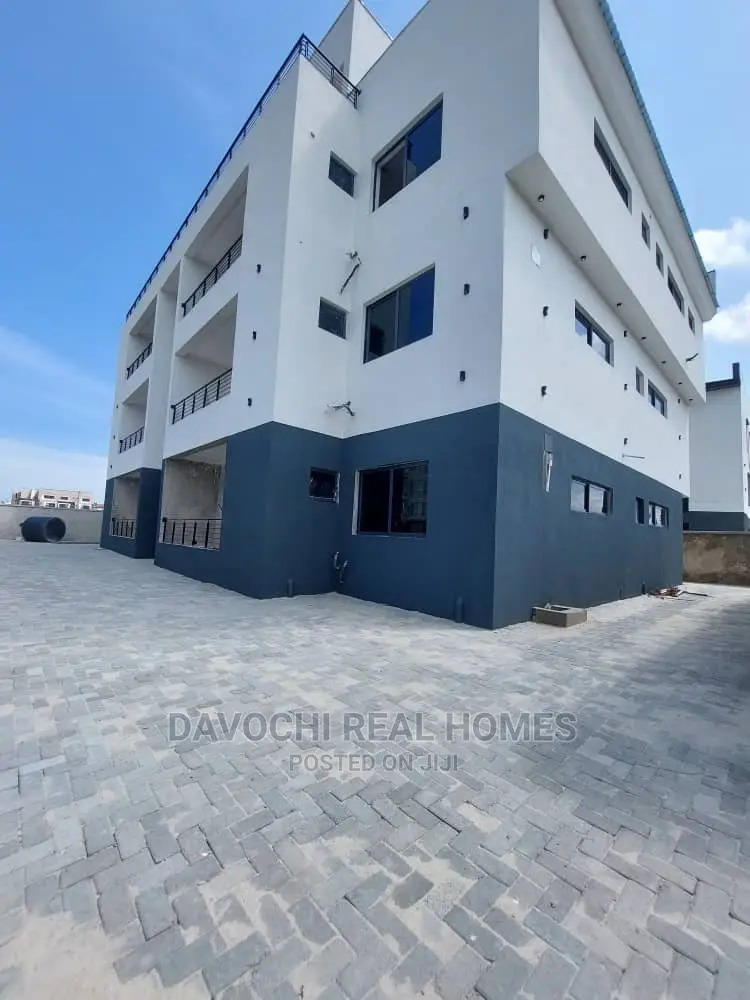 2bdrm Block of Flats in Ikate Lekki for rent in Lekki