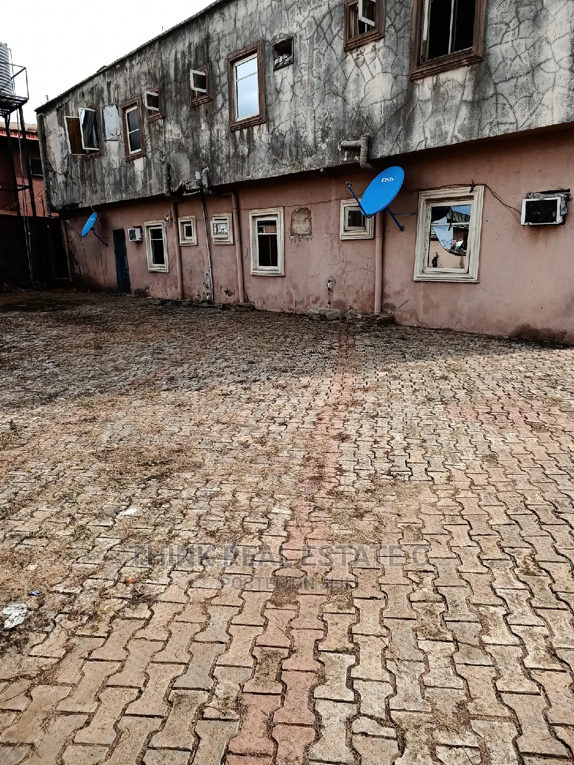 22 Rooms Hostel at Federal Road,Ugbowor on a 100/100 4sale in Benin City