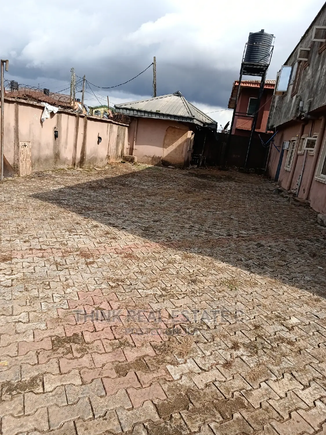 22 Rooms Hostel at Federal Road,Ugbowor on a 100/100 4sale in Benin City