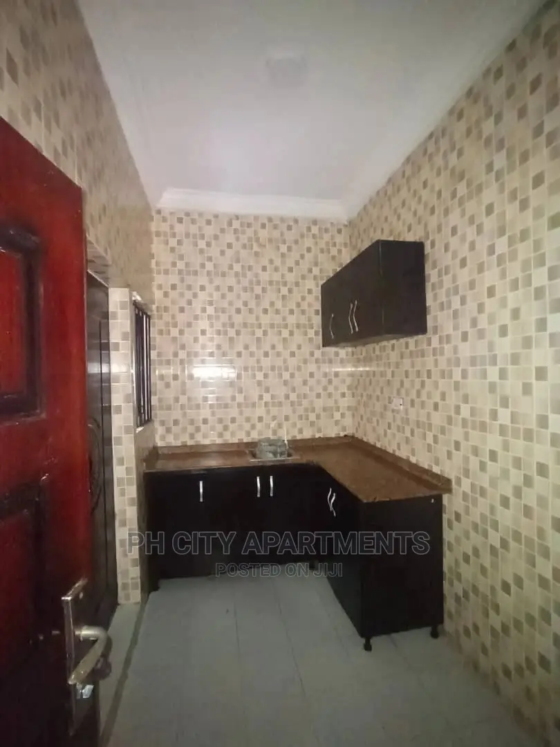 2bdrm Block of Flats in Shell Corporative, Port-Harcourt for rent in Port-Harcourt
