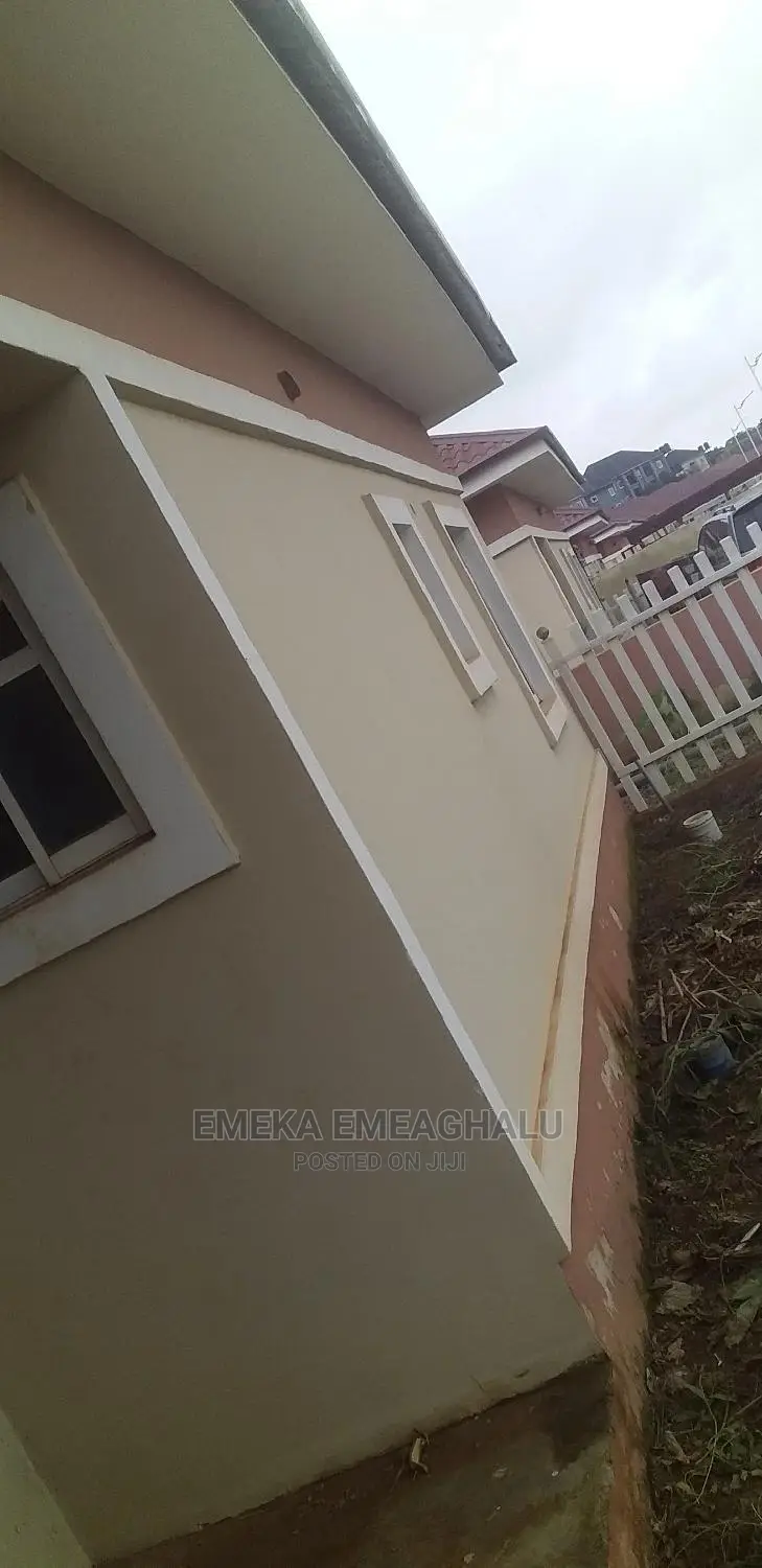 3bdrm Bungalow in Heliu Estate Enugu for sale in Enugu