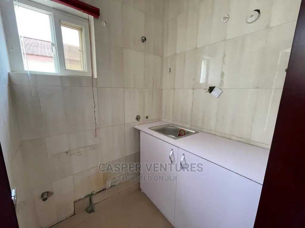 Mini Flat in Bourdillion, Chevron for rent in Chevron