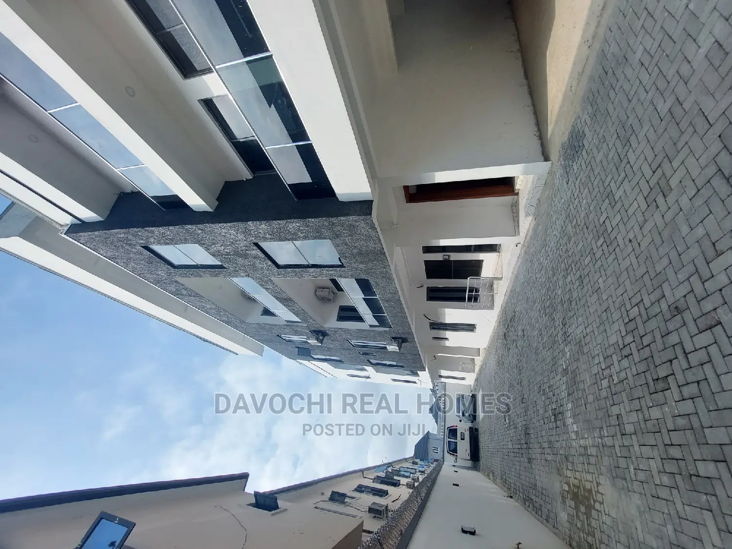 2bdrm Apartment in Chevron Second Toll, Lekki for sale in Lekki