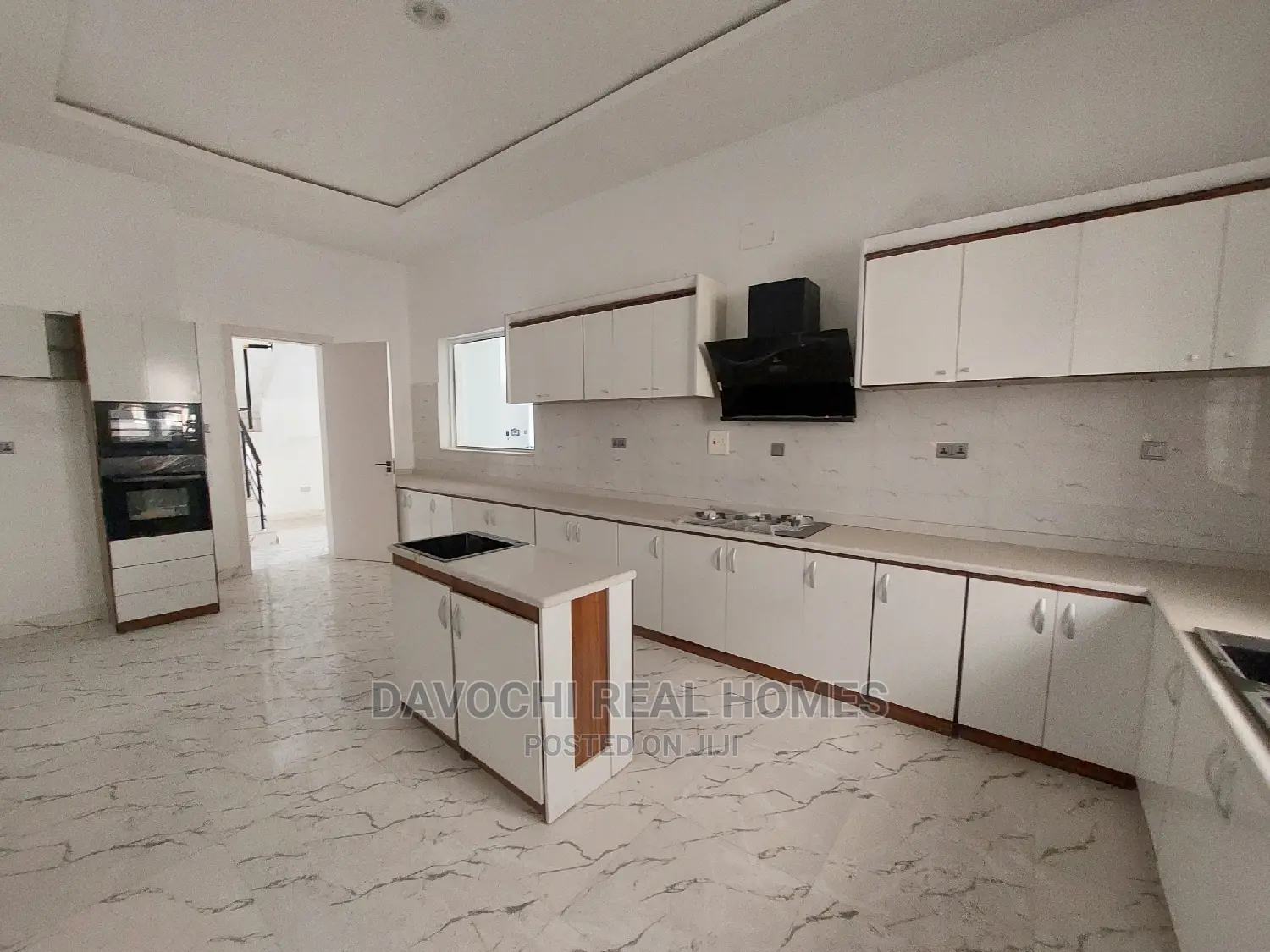 5bdrm Duplex in Chevron Second Toll, Lekki for rent in Lekki
