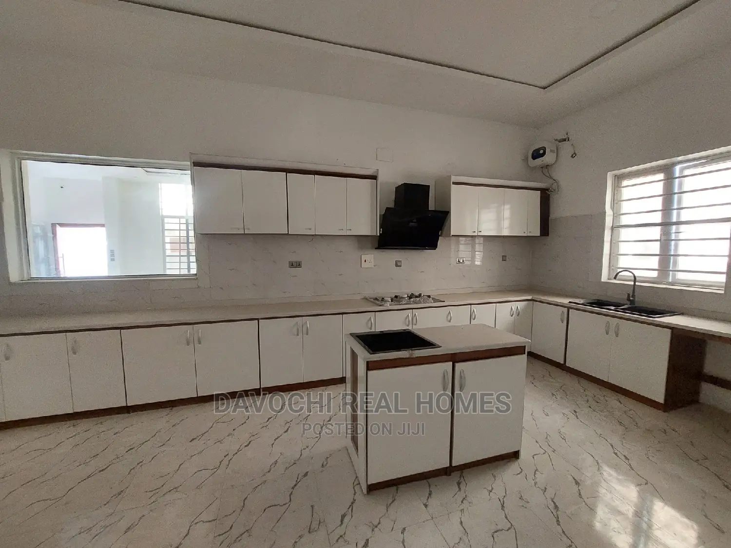 5bdrm Duplex in Chevron Second Toll, Lekki for rent in Lekki