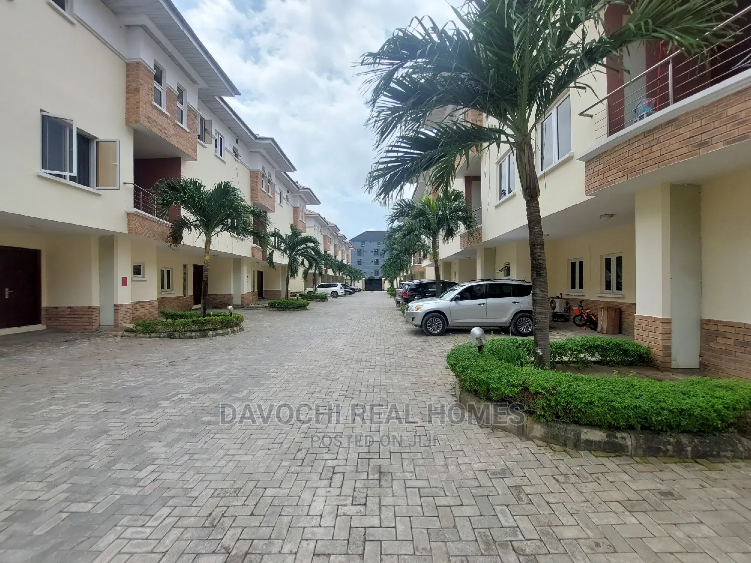 4bdrm Duplex in Chevron Conservation, Lekki for rent in Lekki