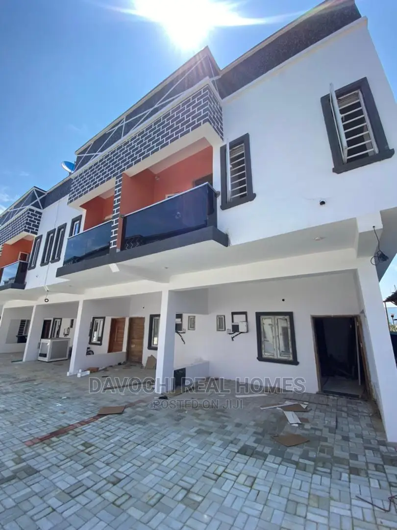 3bdrm Duplex in Ikota Lekki for sale in Lekki