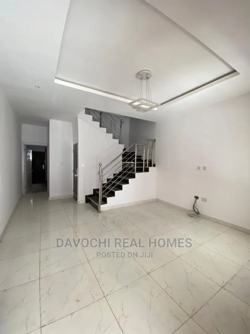 3bdrm Duplex in Ikota Lekki for sale in Lekki