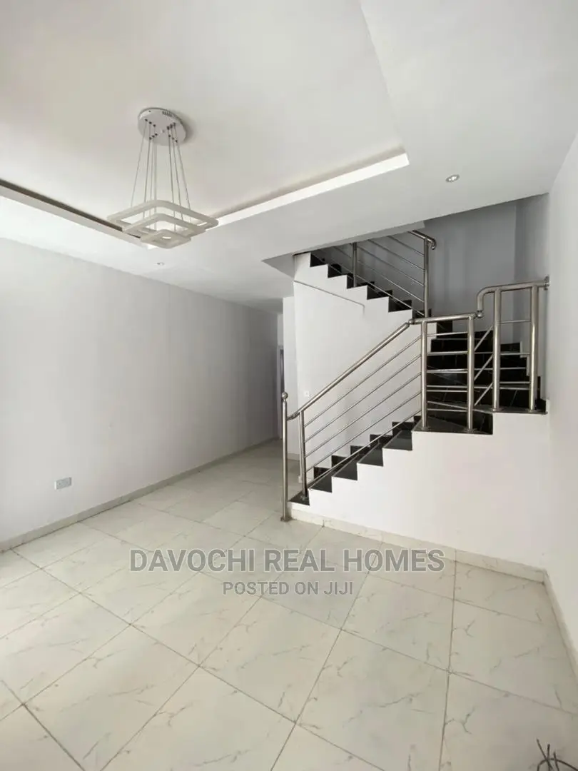 3bdrm Duplex in Ikota Lekki for sale in Lekki