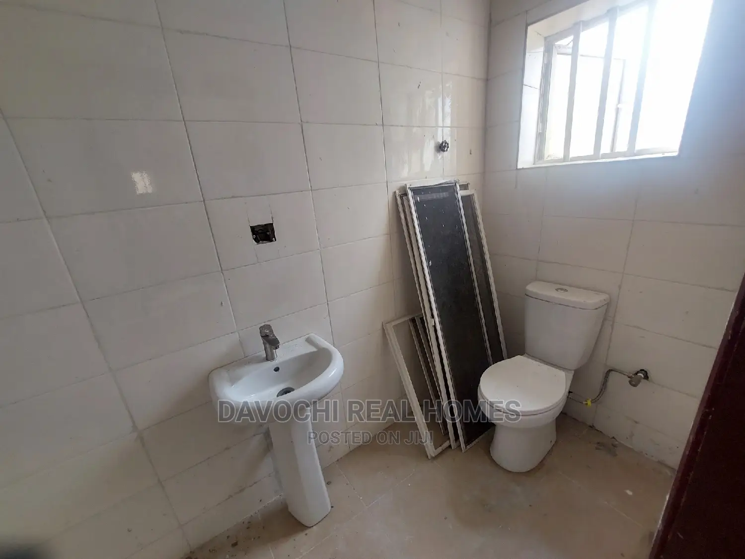 3bdrm Apartment in Orchid Road, Lekki for rent in Lekki