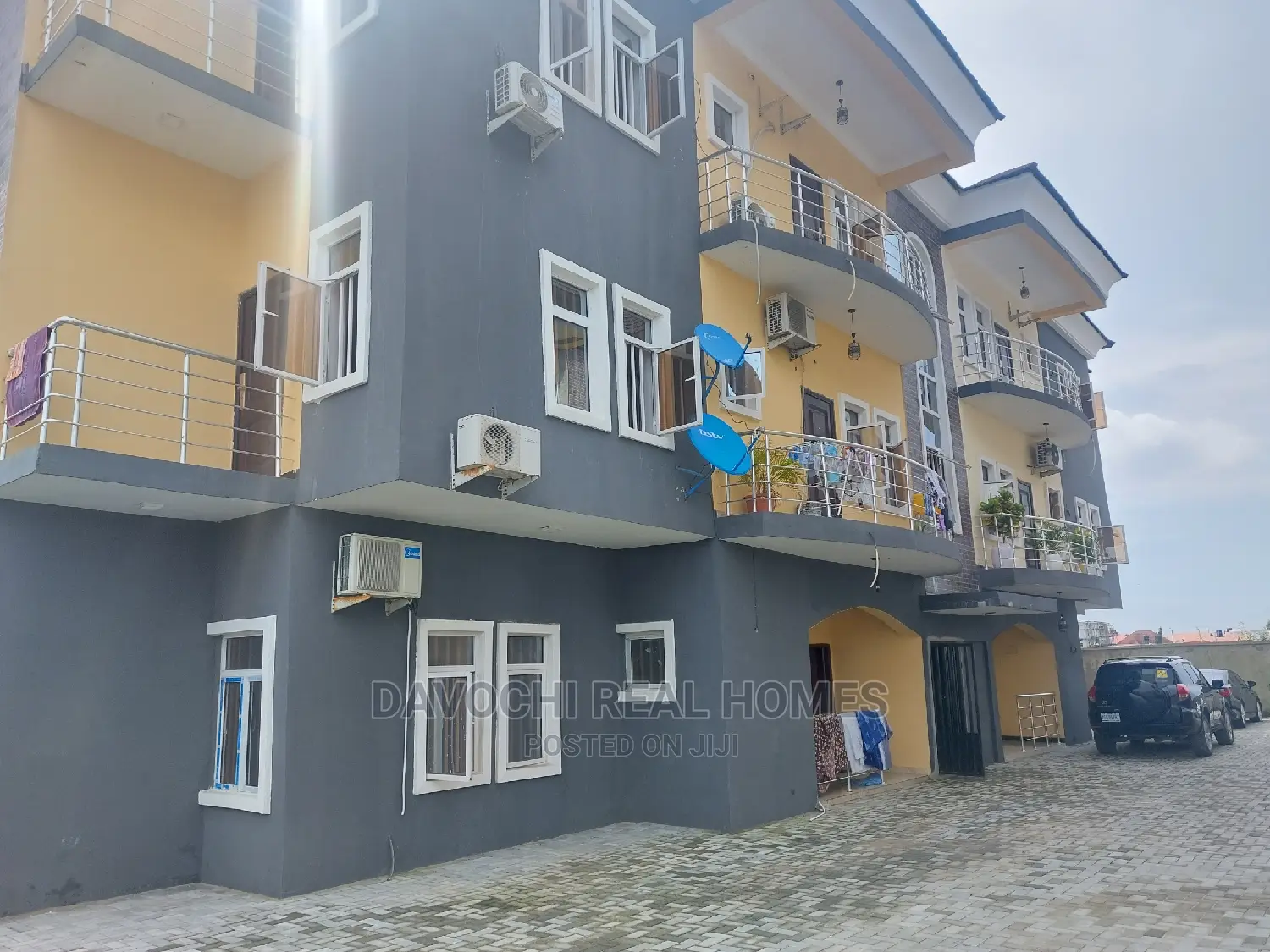 3bdrm Apartment in Orchid Road, Lekki for rent in Lekki