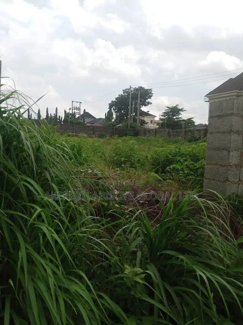 750sqm of Residential Plot in Life Camp