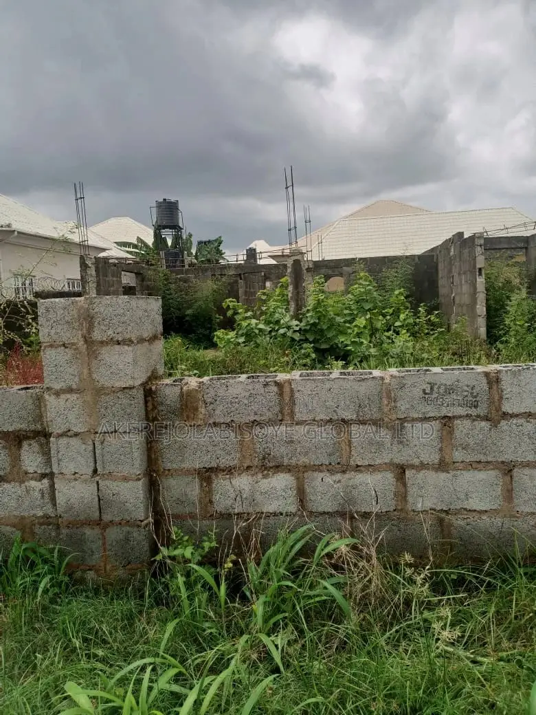 600sqm of Land in Life Camp