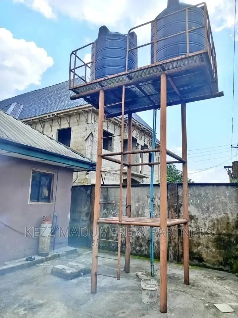10bdrm Block of Flats in Oyibo, Oyigbo for sale in Oyigbo