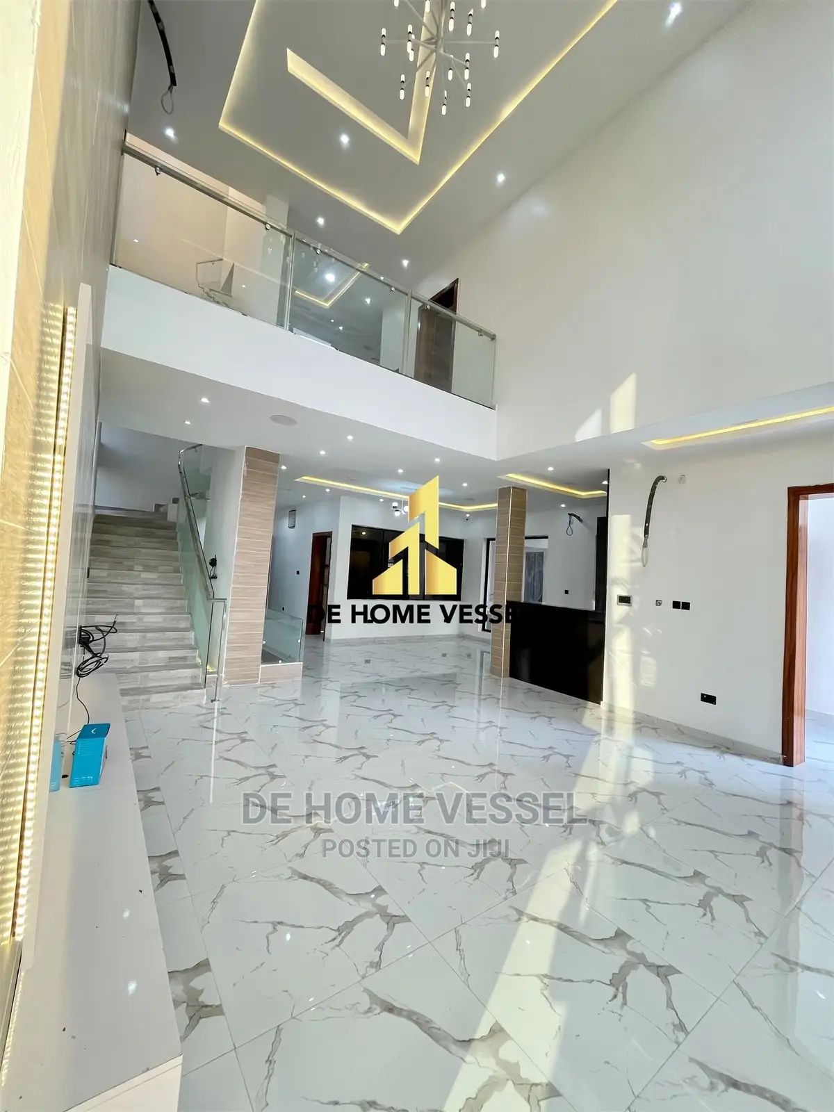 5bdrm Duplex in Ikota for sale in Ikota
