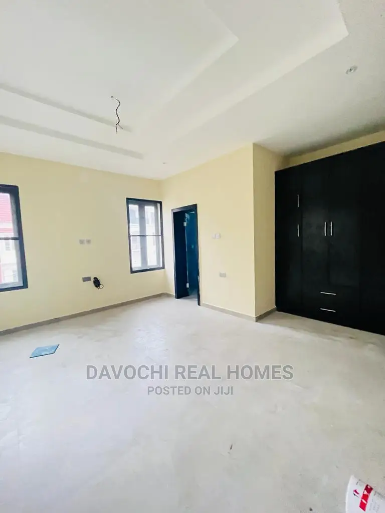 3bdrm Duplex in Chevron Second Toll, Lekki for sale in Lekki