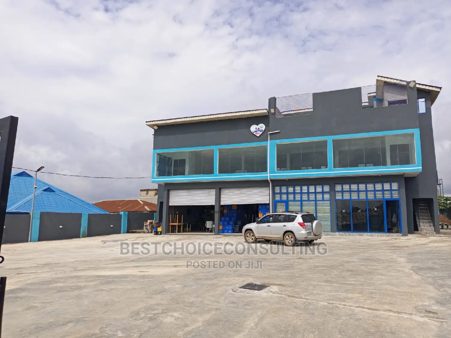 Lounge Space for Lease by the Road, in Akala Expr. Kasumu Rd in Akala Express