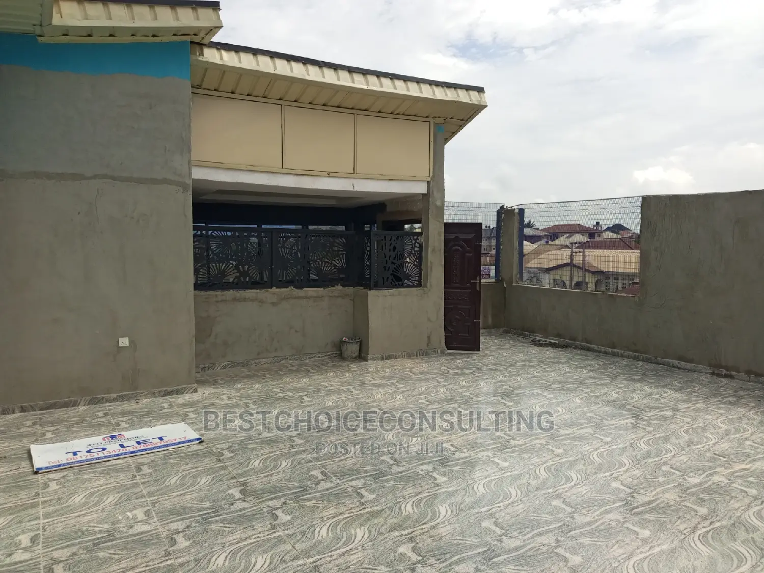 Lounge Space at Akala Express, by the Road Side in Akala Express