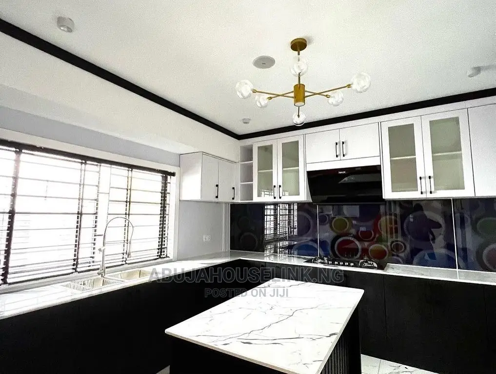5bdrm Duplex in Katampe Extension for sale in Katampe Extension