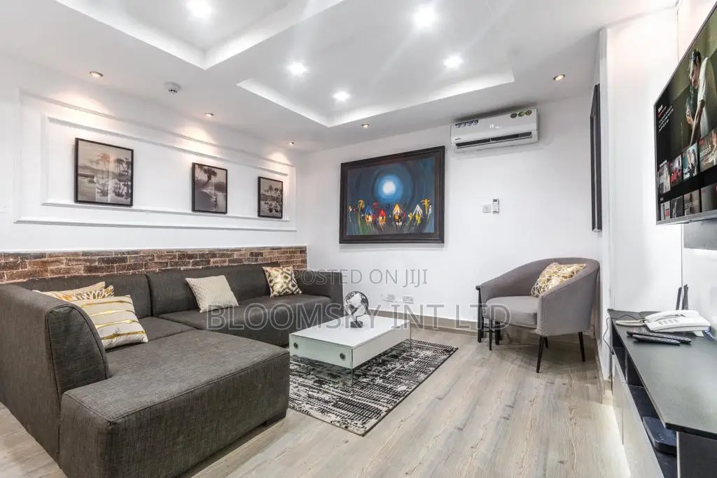 Luxe 1 Bed in a Choice Location in Ikoyi in Ikoyi S.W