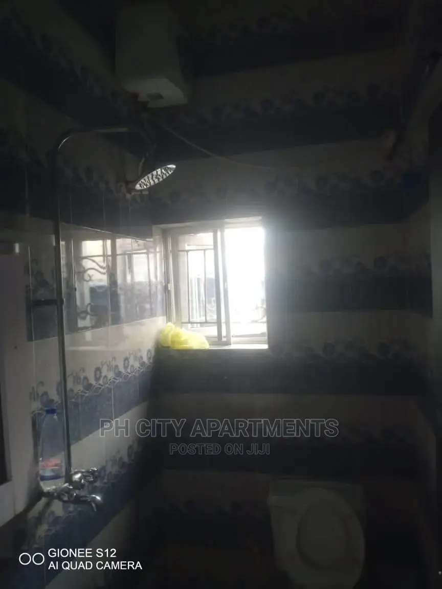2bdrm Block of Flats in Opm Iwofe, Eliozu for rent in Eliozu
