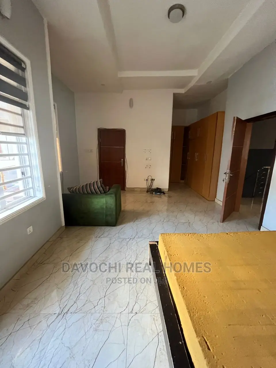 4bdrm Duplex in Chevron Drive for rent in Chevron