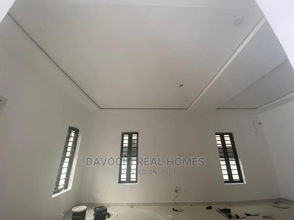4bdrm Duplex in Chevron Drive for rent in Chevron