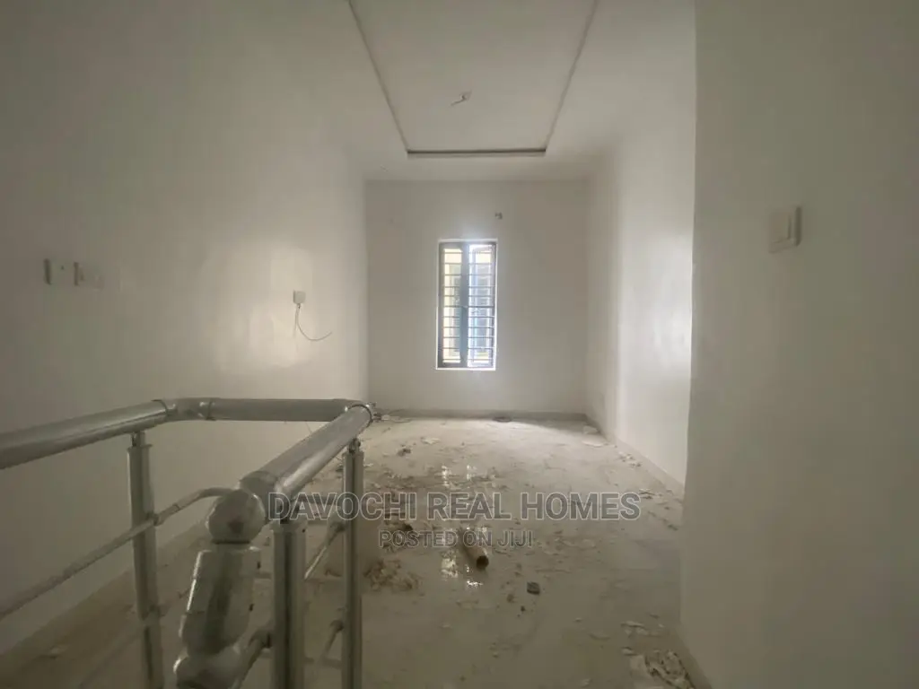 4bdrm Duplex in Chevron Drive for rent in Chevron