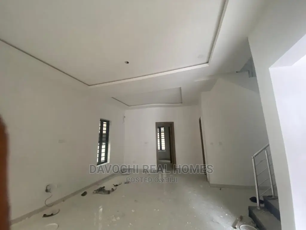 4bdrm Duplex in Chevron Drive for rent in Chevron