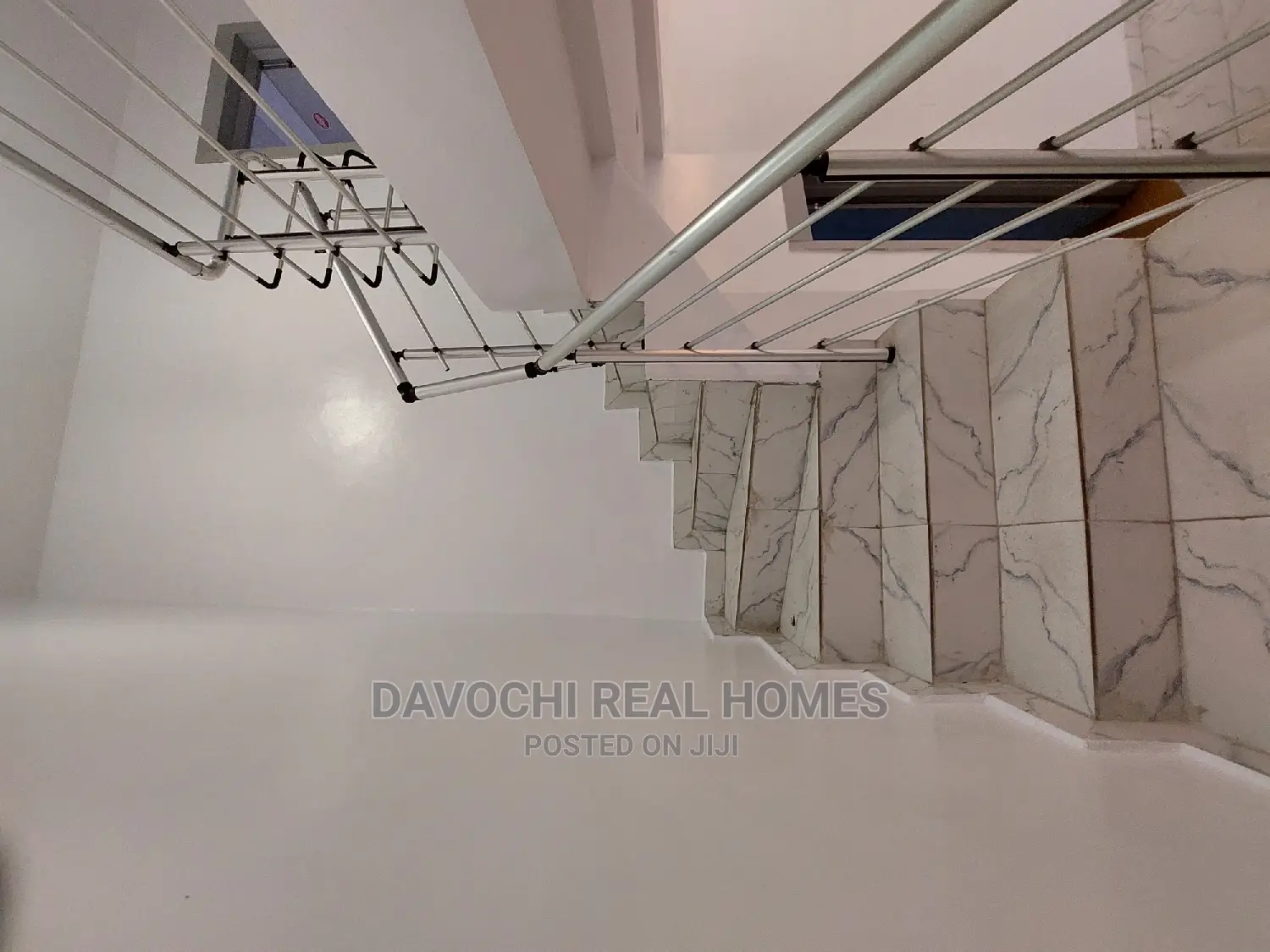4bdrm Duplex in Chevron for rent in Chevron