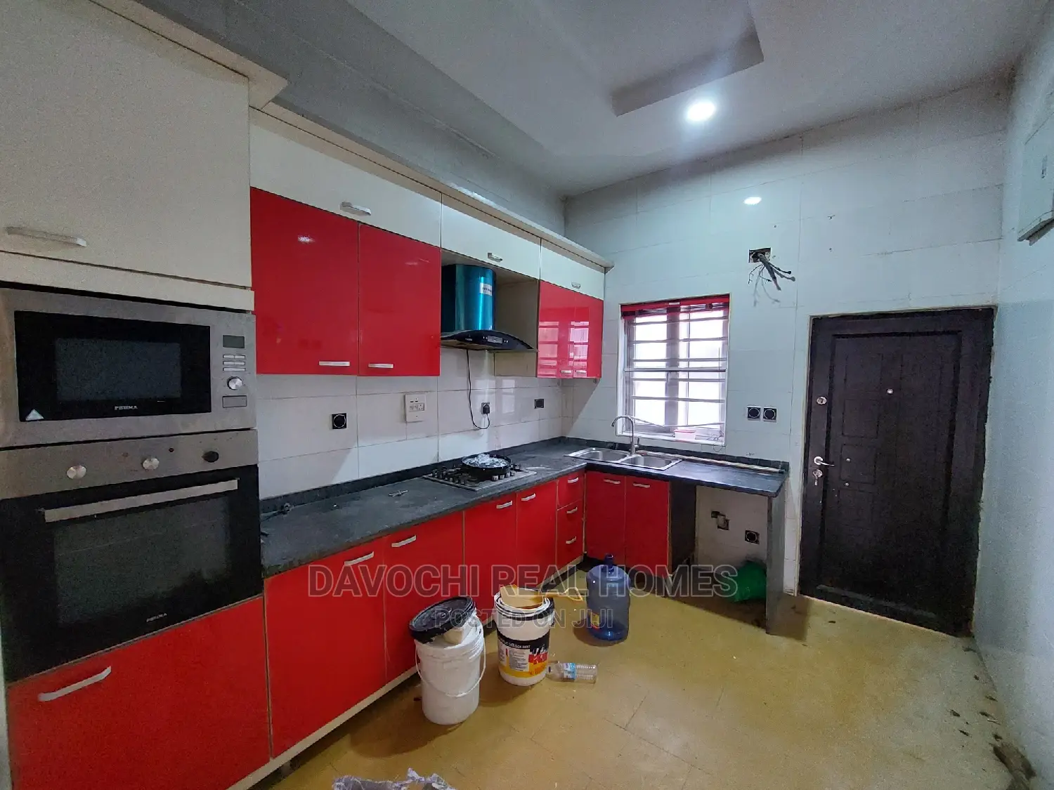 4bdrm Duplex in Immediately After for rent in Chevron