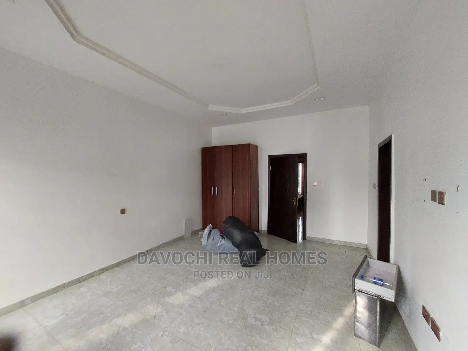 4bdrm Duplex in Immediately After for rent in Chevron