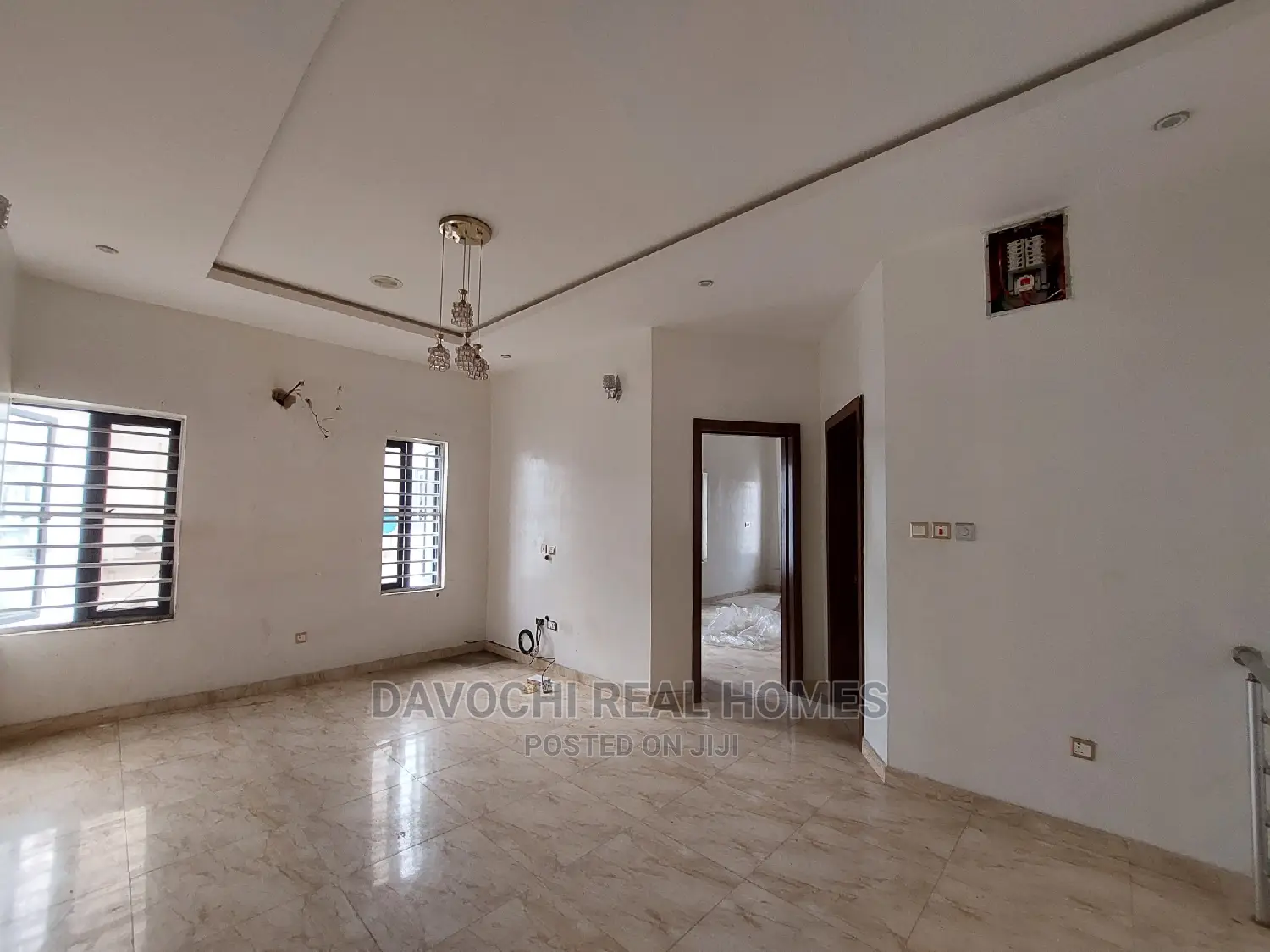 4bdrm Duplex in Orchid Road, Chevron for rent in Chevron