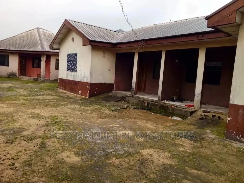 8bdrm Block of Flats in Eligbolo, Port for sale in Port-Harcourt