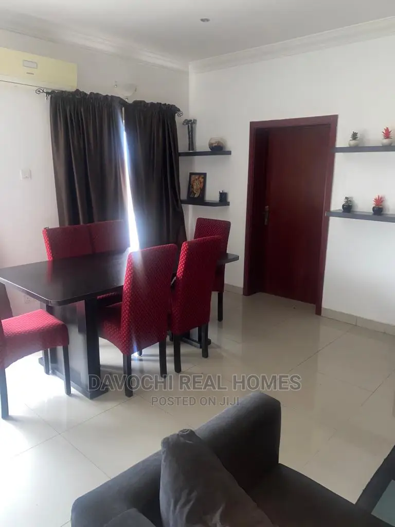 Furnished 3bdrm Apartment in Bourdillon Court, Chevron for rent in Chevron