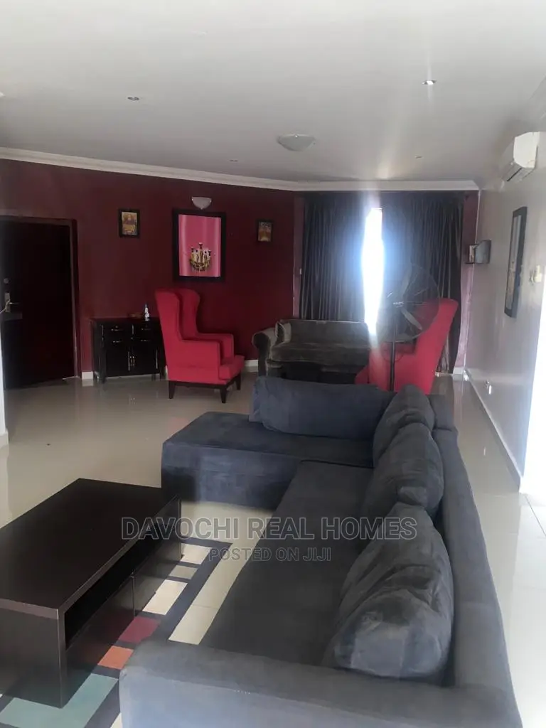 Furnished 3bdrm Apartment in Bourdillon Court, Chevron for rent in Chevron