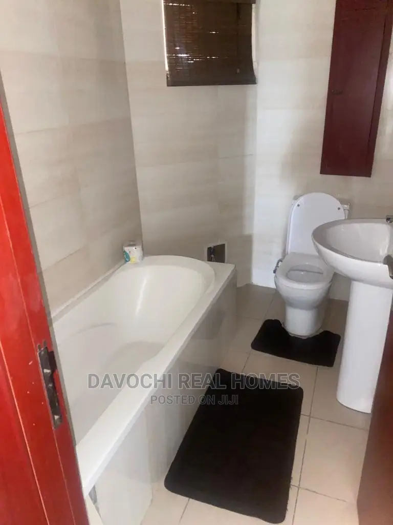 Furnished 3bdrm Apartment in Bourdillon Court, Chevron for rent in Chevron
