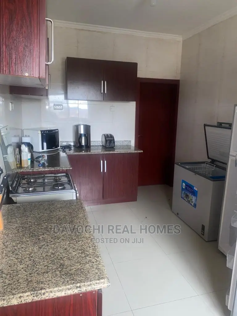 Furnished 3bdrm Apartment in Bourdillon Court, Chevron for rent in Chevron