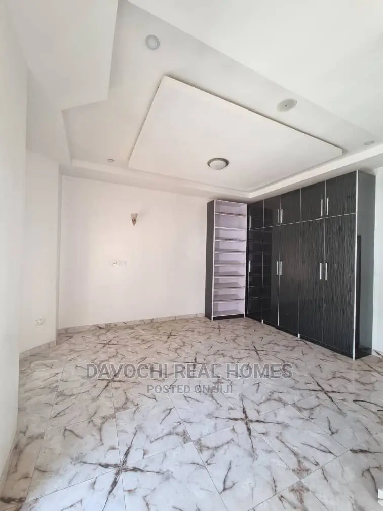 4bdrm Duplex in Chevron Conservation for rent in Chevron