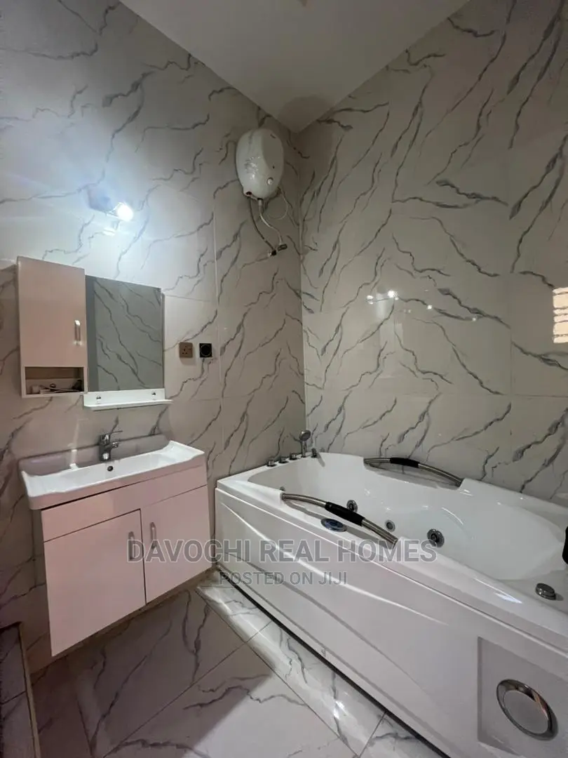 Furnished 4bdrm Duplex in Chevron Second Toll for rent in Chevron