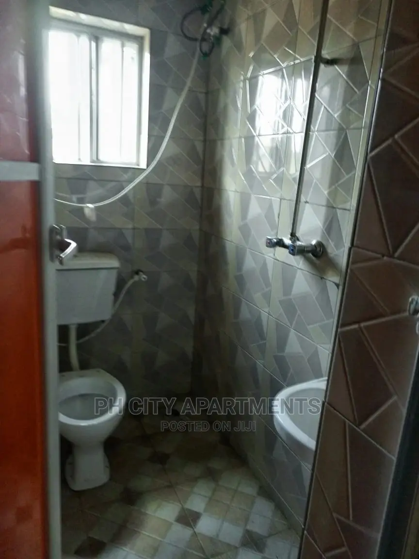 2bdrm Block of Flats in Arcania Ada George, Port-Harcourt for rent in Port-Harcourt