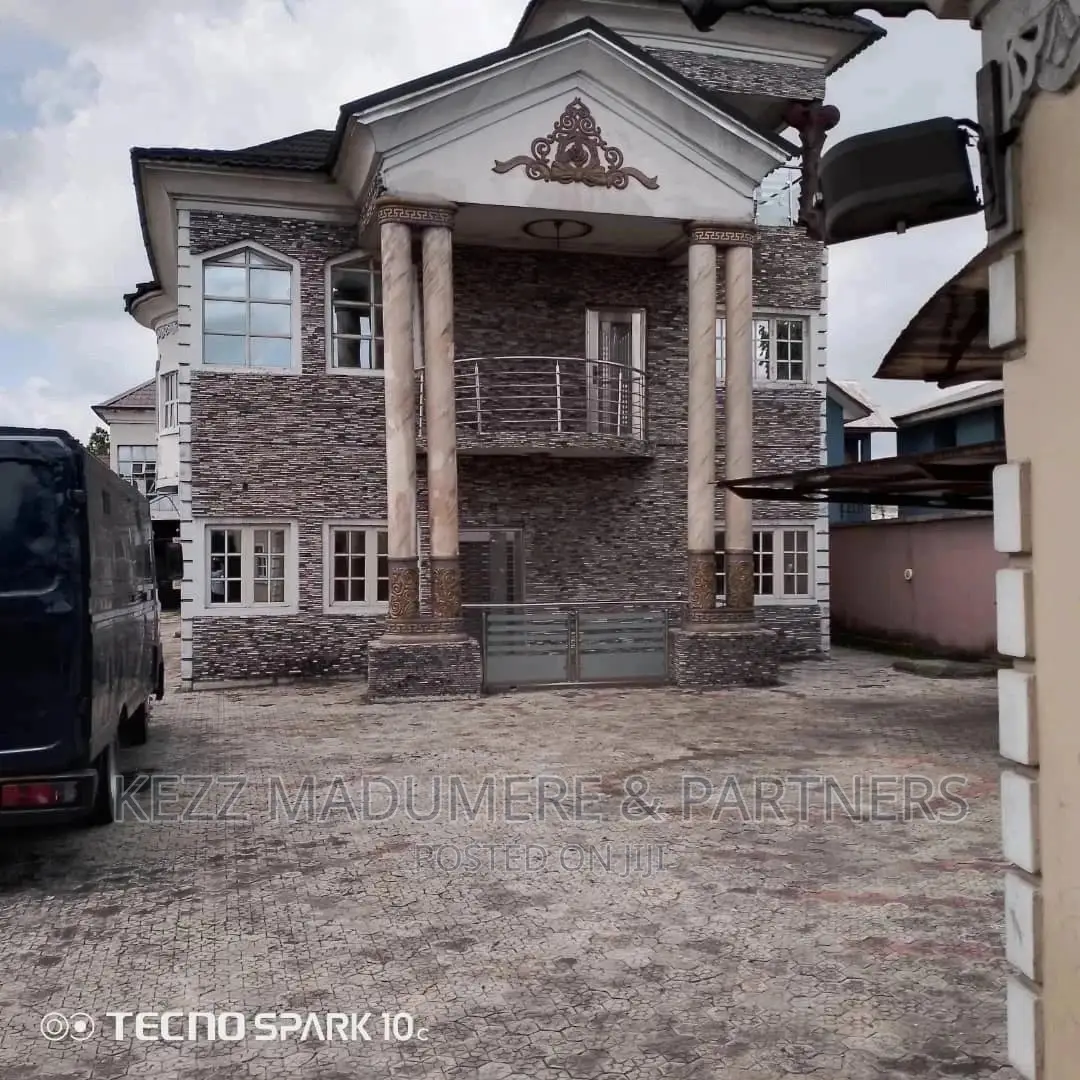 10bdrm Duplex in Rd Road, O Ff Okporo, Port-Harcourt for sale in Port-Harcourt