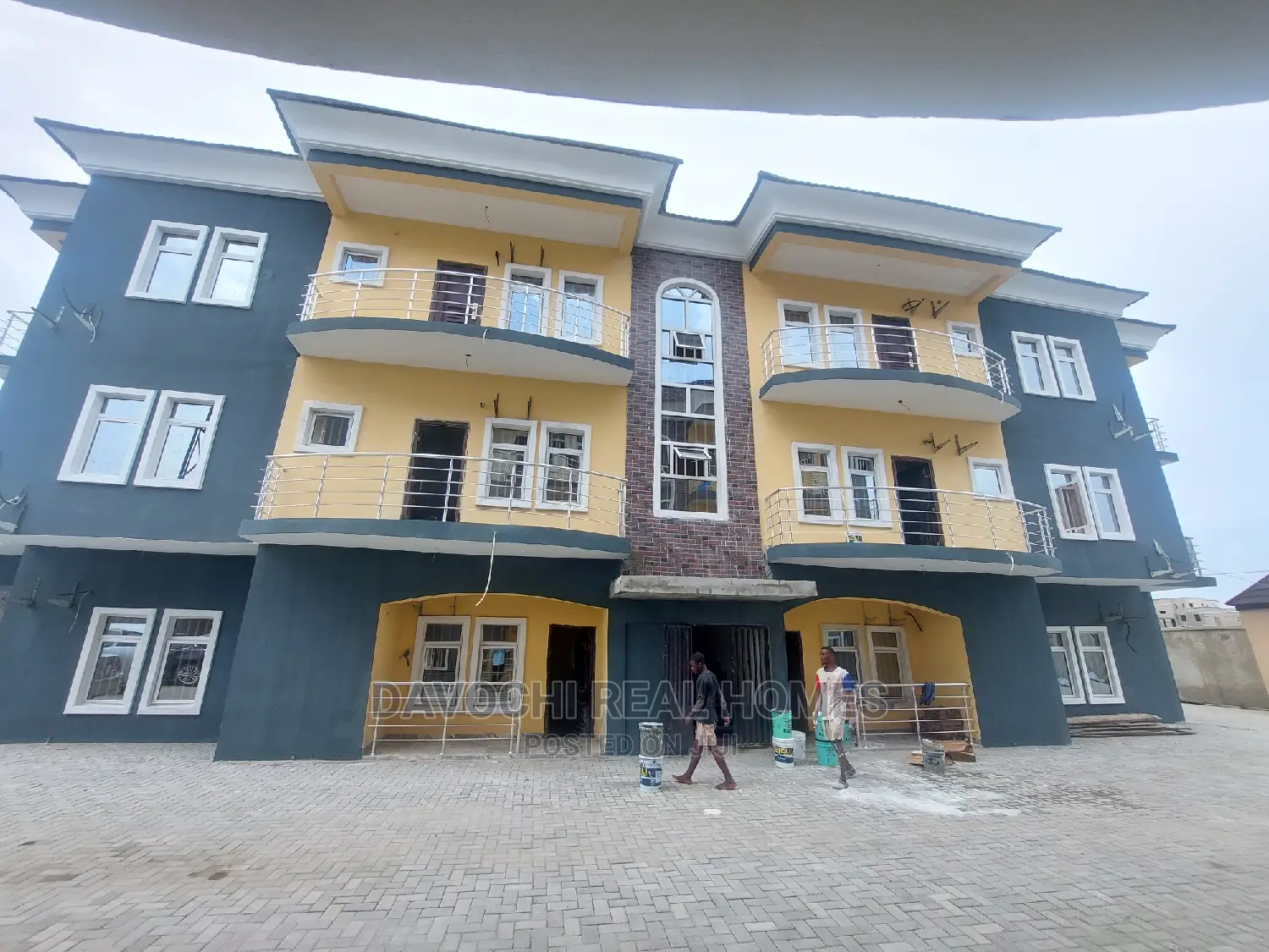 3bdrm Apartment in Orchid Road, Lekki for rent in Lekki