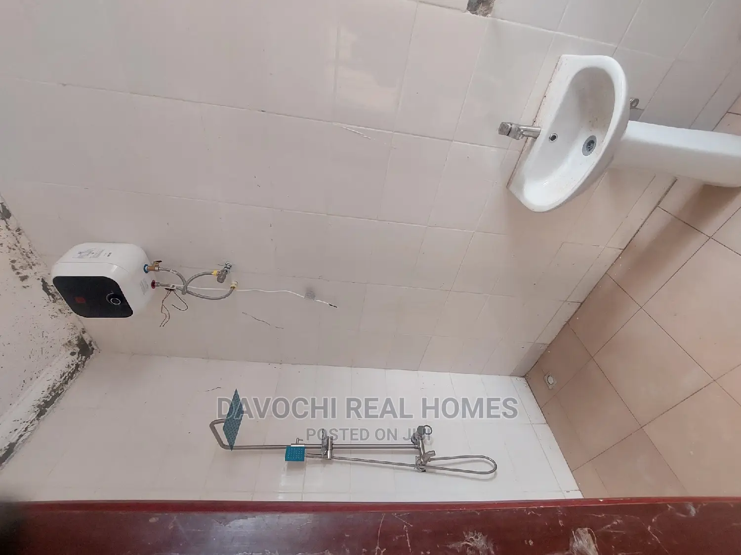 3bdrm Apartment in Orchid Road, Lekki for rent in Lekki